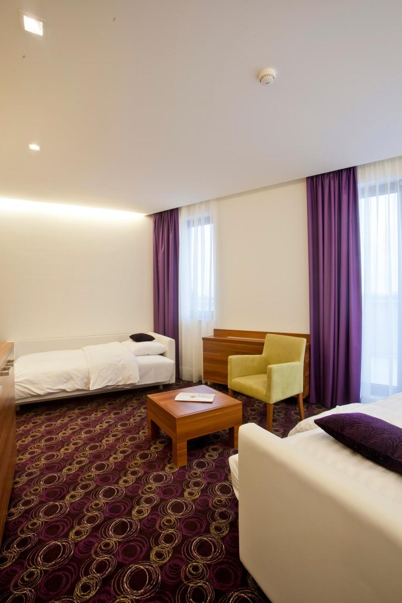 Hotel Sport Ivanić-Grad Eksteriør billede