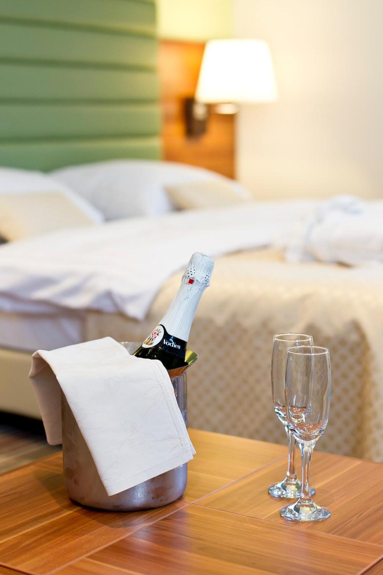 Hotel Sport Ivanić-Grad Eksteriør billede